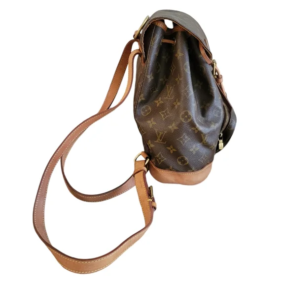 Louis Vuitton Montsouris MM Backpack - Picture 13 of 16